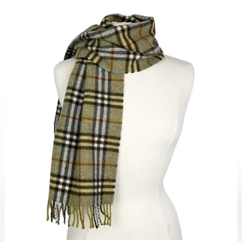 Authentic Vintage Burberry Unisex Green Nova Check Lambswool Scarf